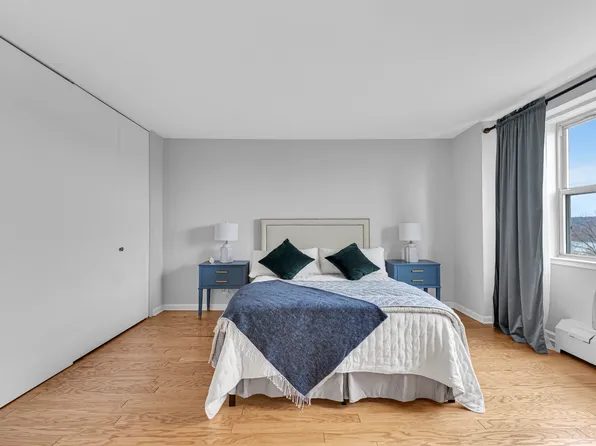 5800 Arlington Avenue image 11 of 15