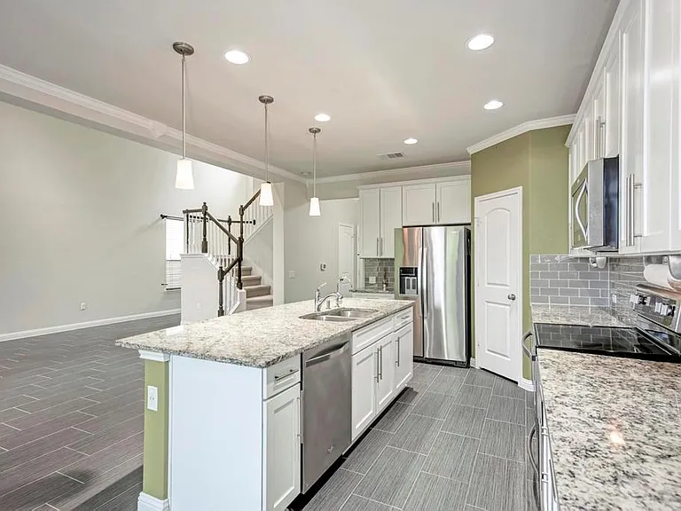 10617 Portico Ln — Photo 9