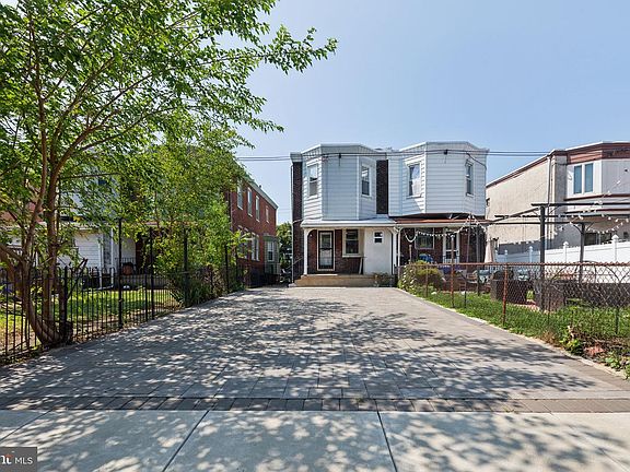 2nd image of 1821 W Porter St