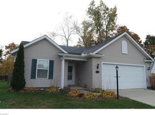 928 Beachfront Dr, Painesville, OH 44077