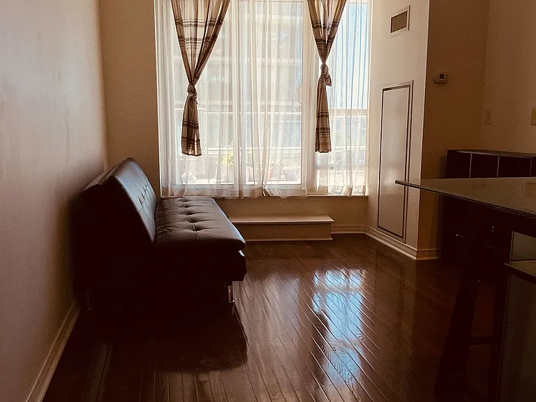 736 Spadina Ave #803 — Photo 5