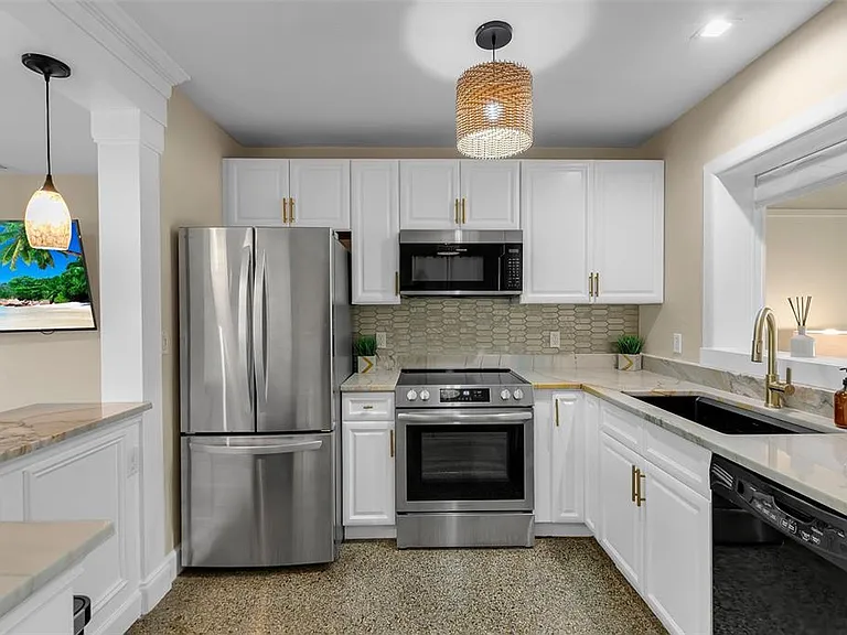 510 N Osprey Ave — Photo 22