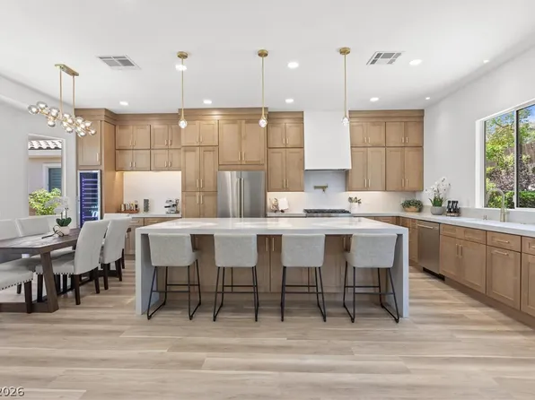65 Twilight Rose St, Las Vegas, NV 89138