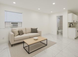 5740 Mayo St #4, Hollywood, FL 33023