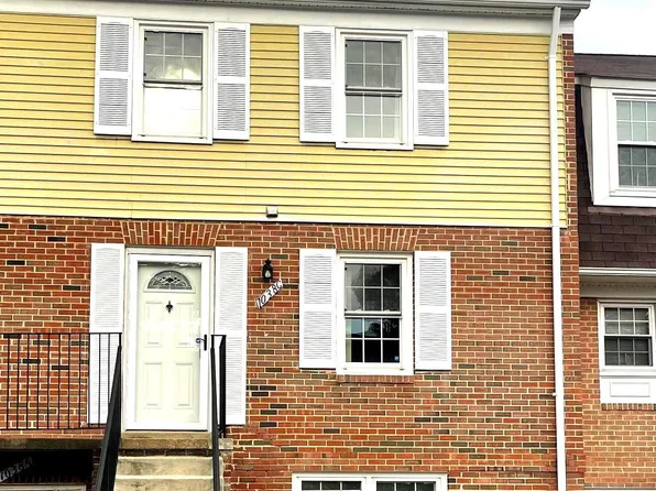 1038 Brixton Ct, Sterling, VA 20164