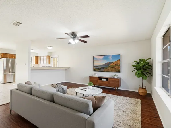 6450 Inwood Dr, Paris, TX 75462