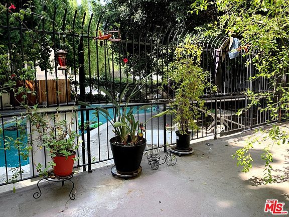 3rd image of 500 Evergreen St Unit 302