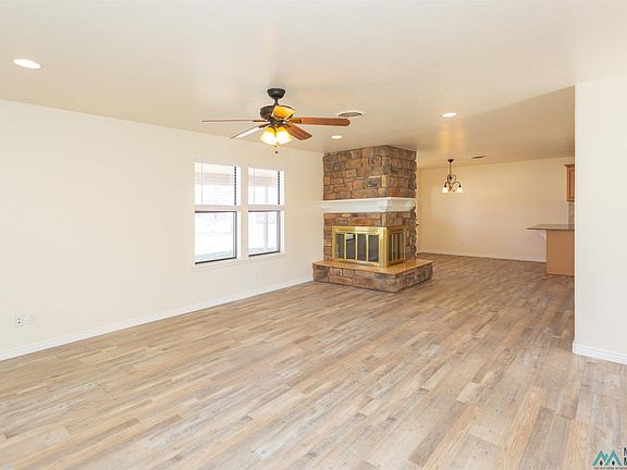 4th image of 604 Cielito Dr
