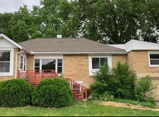 115 W Prairie Ave, Ogden, IL 61859
