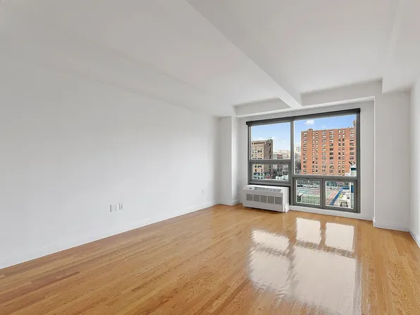 181 East 119th Street image 2 of 9