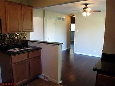 5th image of 115 Sackett Dr