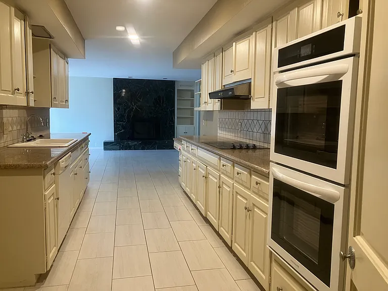 1510 Duffner Dr — Photo 10