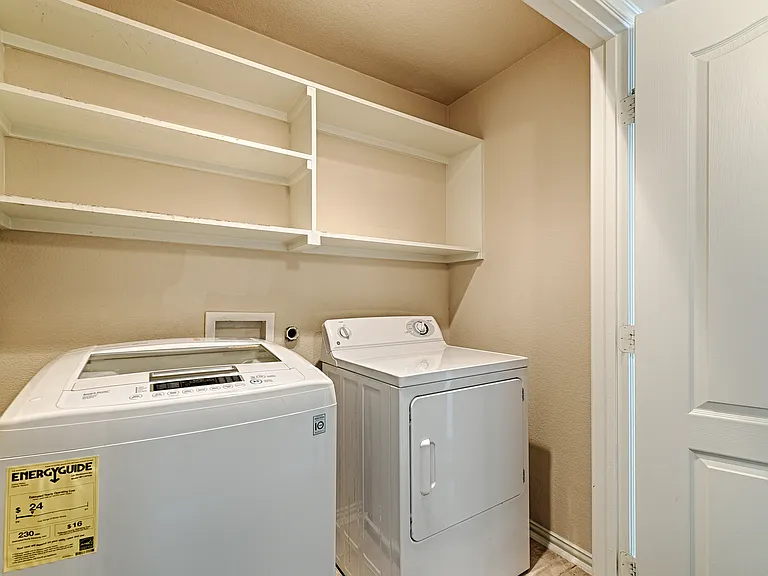 2326 Stutz Dr #117 — Photo 23