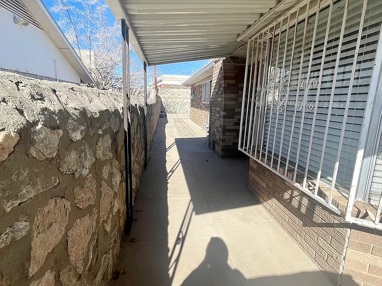 8621 Mettler Dr — Photo 20
