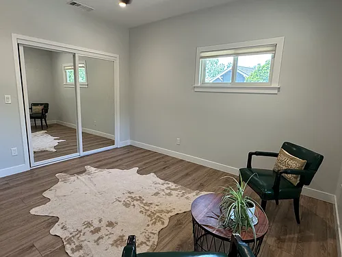 605 W Ojai Ave Photo 1