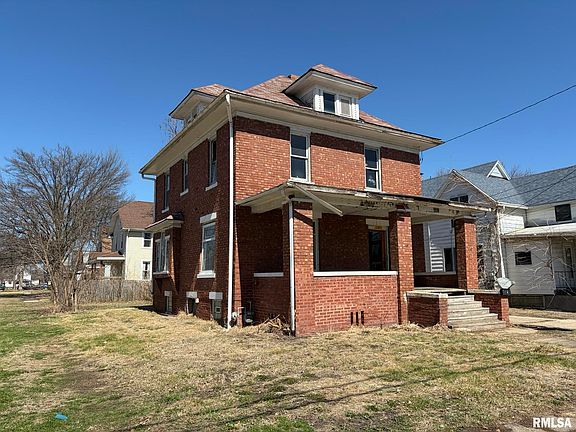2nd image of 905 E South St