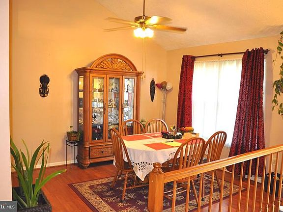 4th image of 21505 Warwick Ct