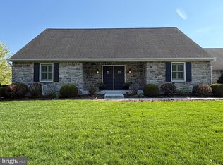 320 Highland Rd, Hershey, PA 17033