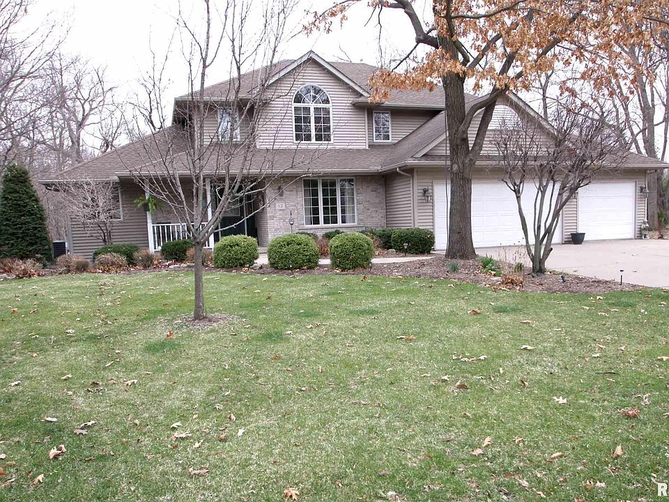 1st image of 12 White Oak Dr