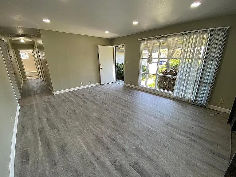 40552 Verne St — Photo 6