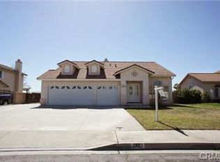2835 W Fairview Dr, Rialto, CA 92377