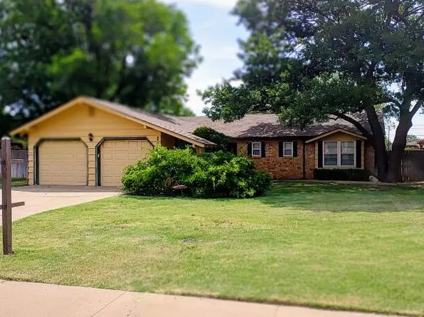 1812 Floydada St, Plainview, TX 79072
