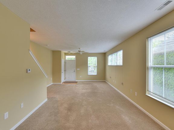 3rd image of 1413 Chesapeake Ave