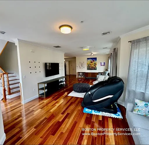 15 Millmont St #2 — Photo 5