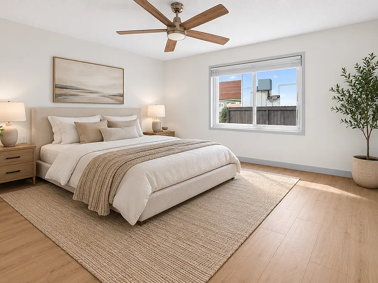 933 Alamitos Ave — Photo 3