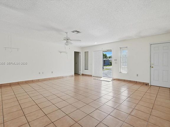 3rd image of 11711 NW 29th St