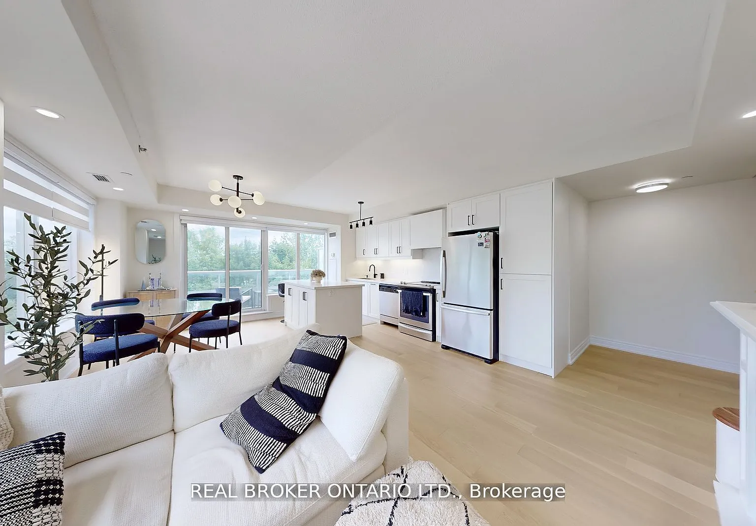 2 bed, $3,800 — Photo 1