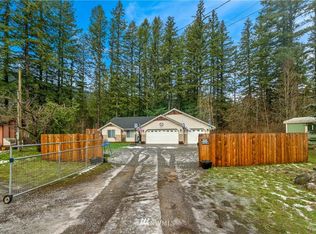 2451 Blackbird Valley Ln, Maple Falls, WA 98266