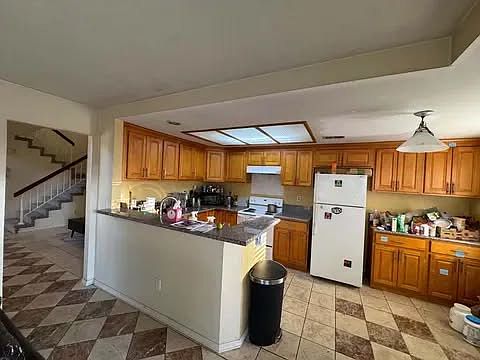 4th image of 10590 Kemerton Rd