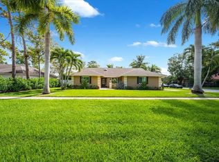 14832 Paddock Dr, Wellington, FL 33414