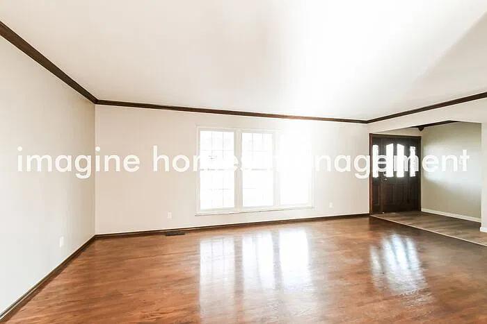 3 bed, 2.0 bath, 1641 sqft, $2,550 — Photo 3