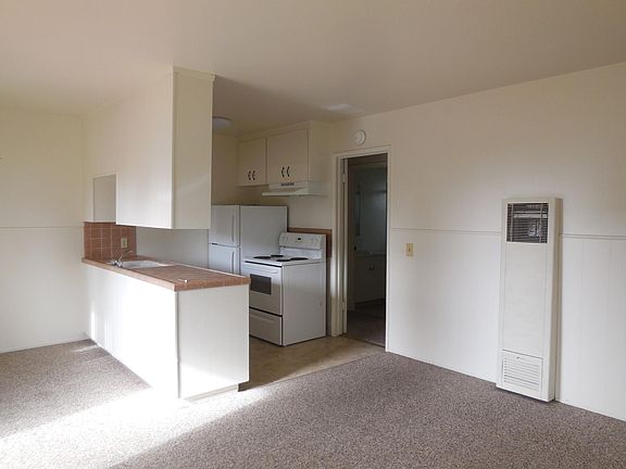 3rd image of 119 Clay St APT 8