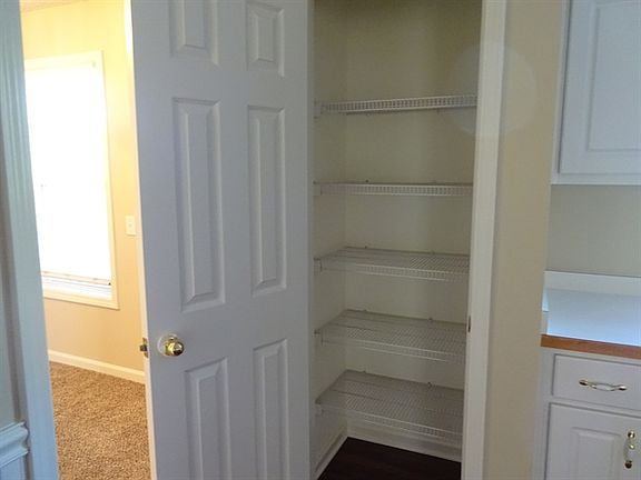 4th image of 332 Lokeys Ridge Rd
