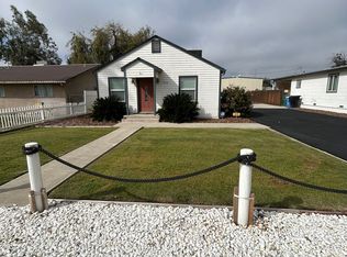 1348 Fitzgerald Ln, Hanford, CA 93230
