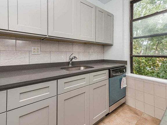 4th image of 24-25 27th St #3-2