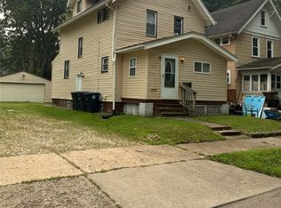 1059 Schumacher Ave, Akron, OH 44307