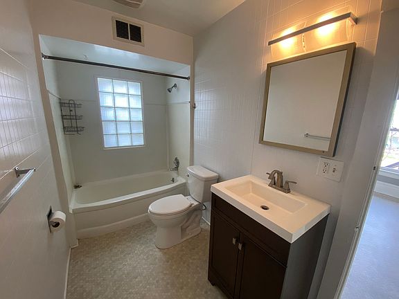 5th image of 621 Stanley Ter NE #2