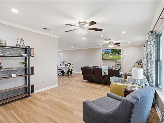 2nd image of 11233 Windsor Drive