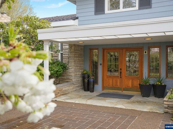 2755 SW Fairmont Dr, Corvallis, OR 97333