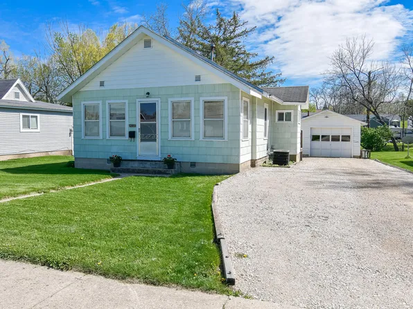 1608 W State St, Marshalltown, IA 50158