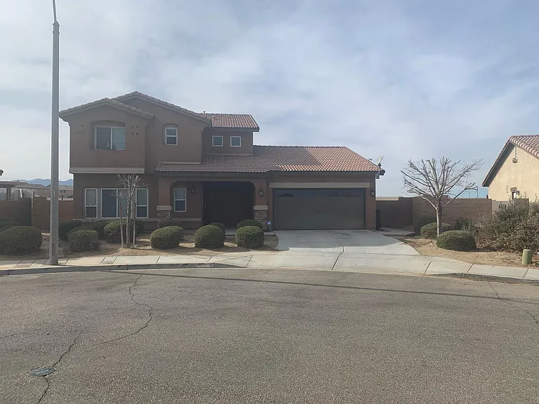 13558 Deluvina Ct — Photo 22