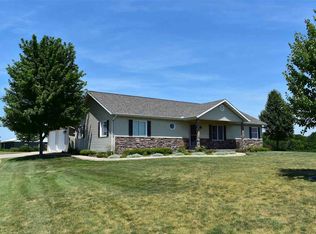 5100 S Oakgrove Rd, Trivoli, IL 61569