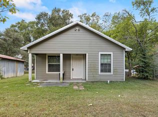 1091 N 2nd St, Huntington, TX 75949
