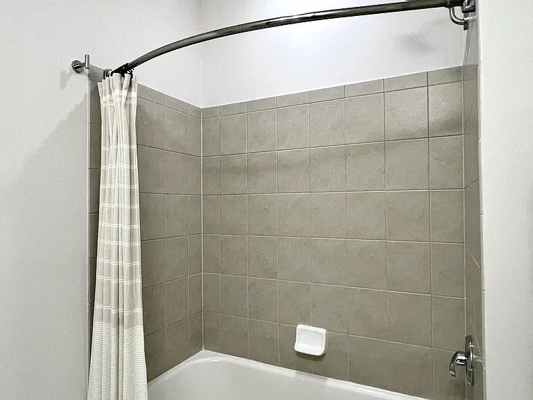 715 W Eastman St — Photo 21