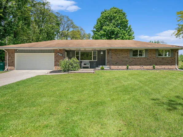 720 Riverside Dr, Constantine, MI 49042