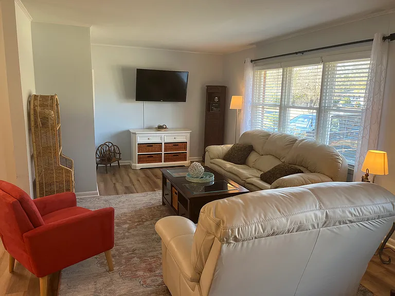 233 Jeb Stuart Dr — Photo 9